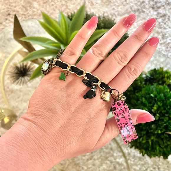 Betsey Johnson Charm Bracelet - Picture 4 of 4